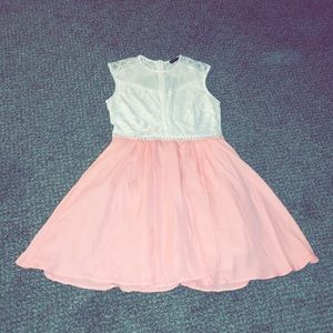 New cute dress never worn